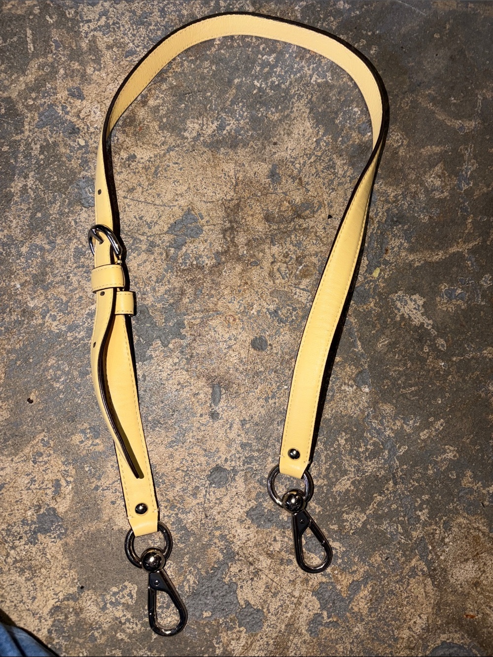 Coach butter Yellow Leather Bag Strap with Silver Hardware matte used lightly